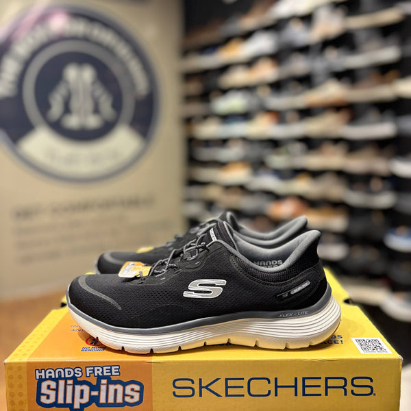 Women's Skechers Slip-ins: Flex Appeal 5.0 - Easy Breezy — Black/White