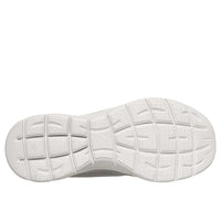 Women's Slip-ins: Summits - Dream Chaser