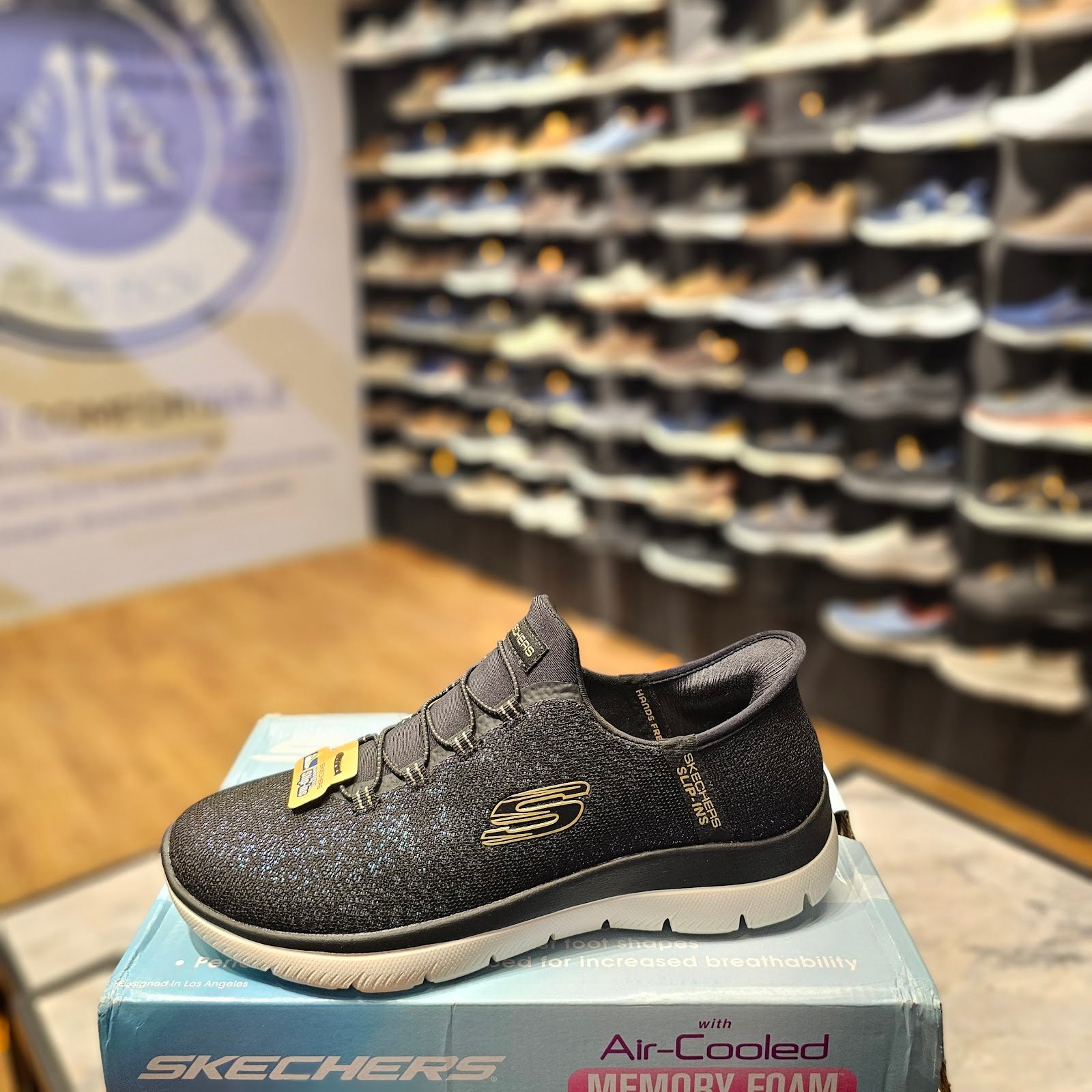 Skechers 150280 - Black/Gold - Size 38.0