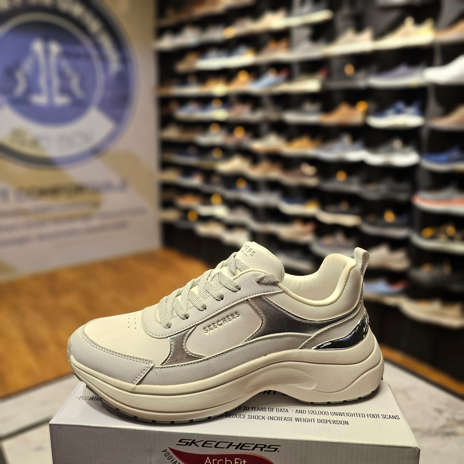 Skechers 177447 - White - Size 40.0