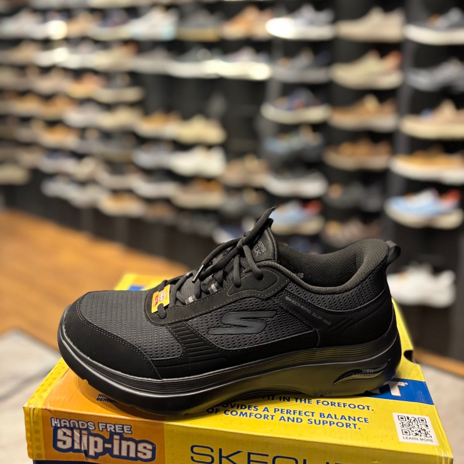 Skechers 216650 - Black/Black - Size 44.0