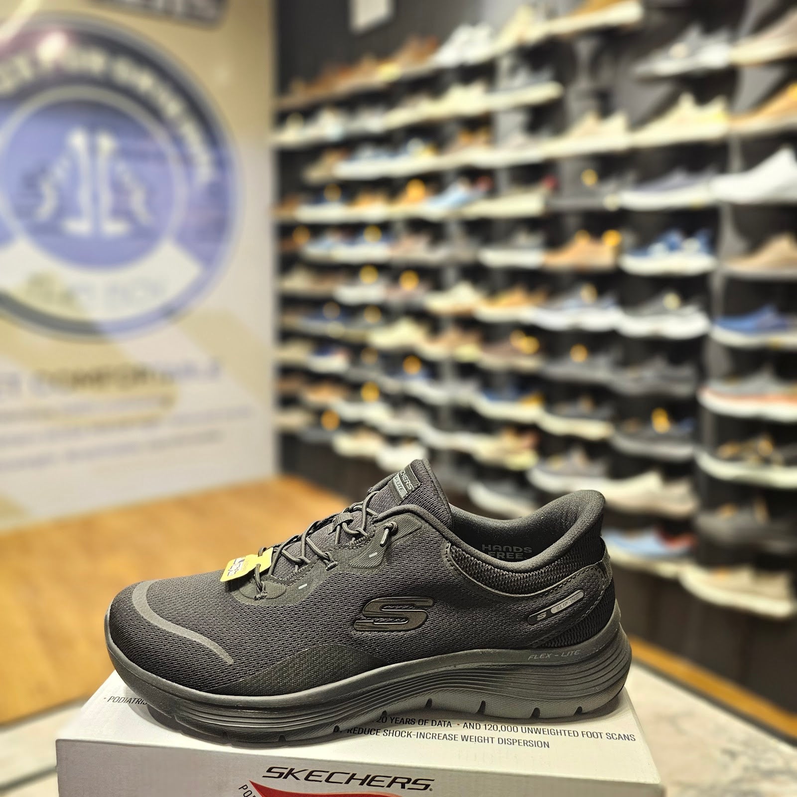 Skechers 150218 - Black/Black - Size 41.0