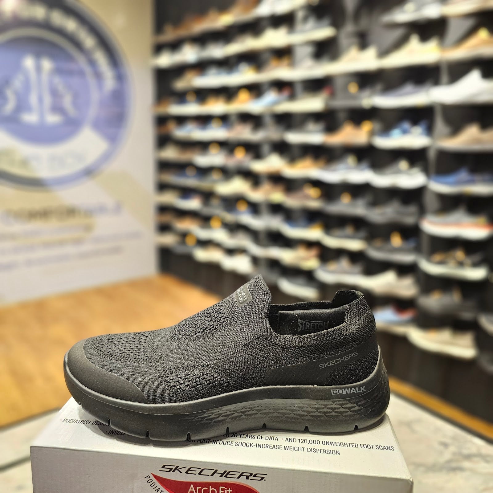 Skechers 124840 - Black/Black - Size 41.0