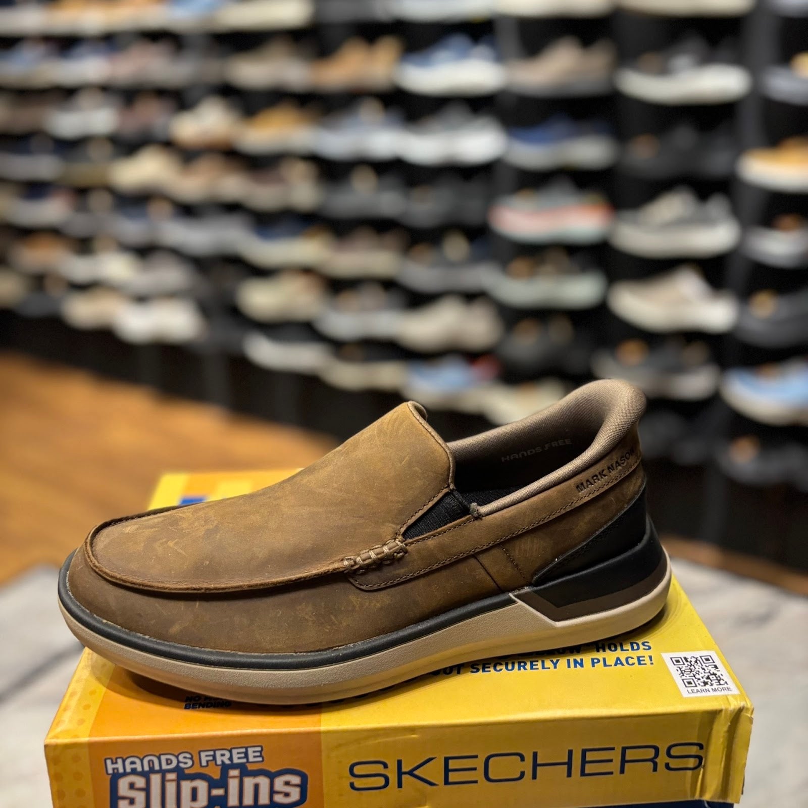 Skechers 205326 - Desert - Size 41.0