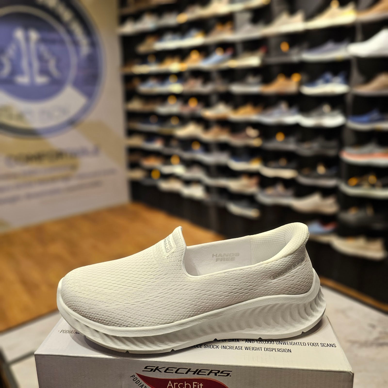 Skechers 125644 - White - Size 39.0