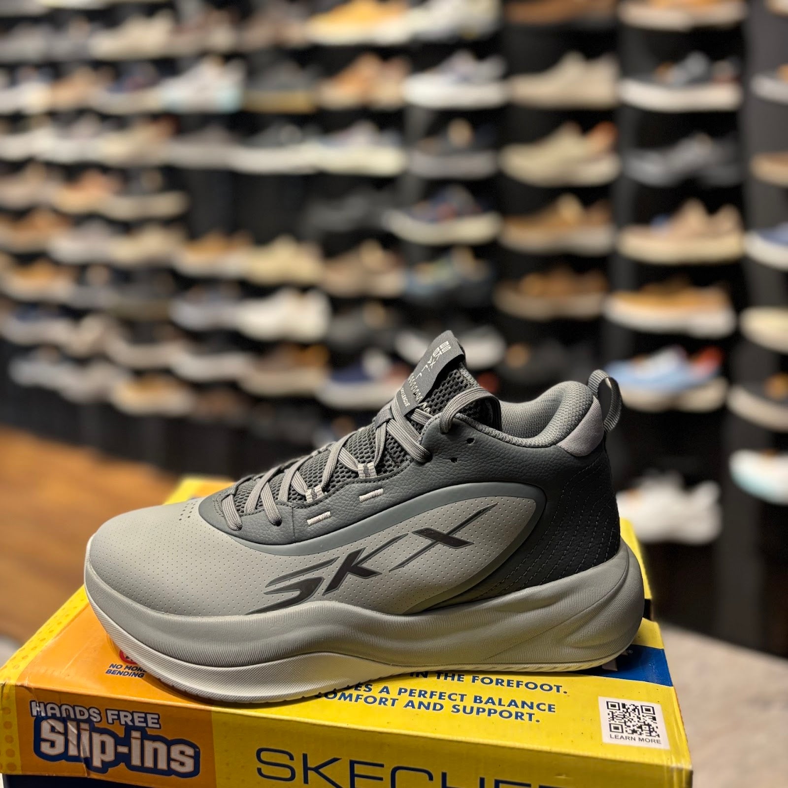 Skechers 253010 - Gray - Size 43.0
