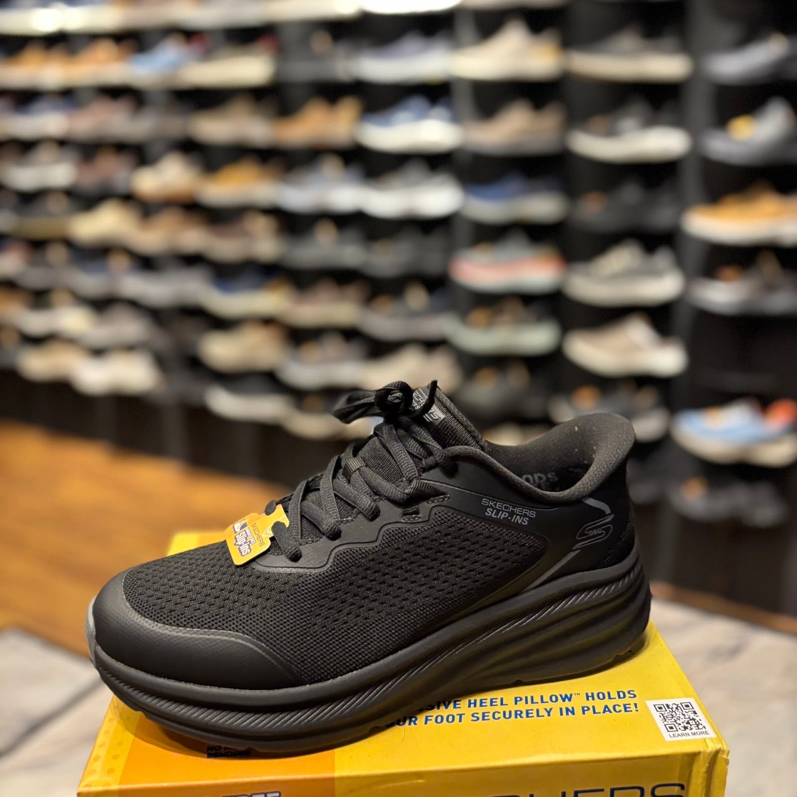 Skechers 118431 - Black/Black - Size 43.0