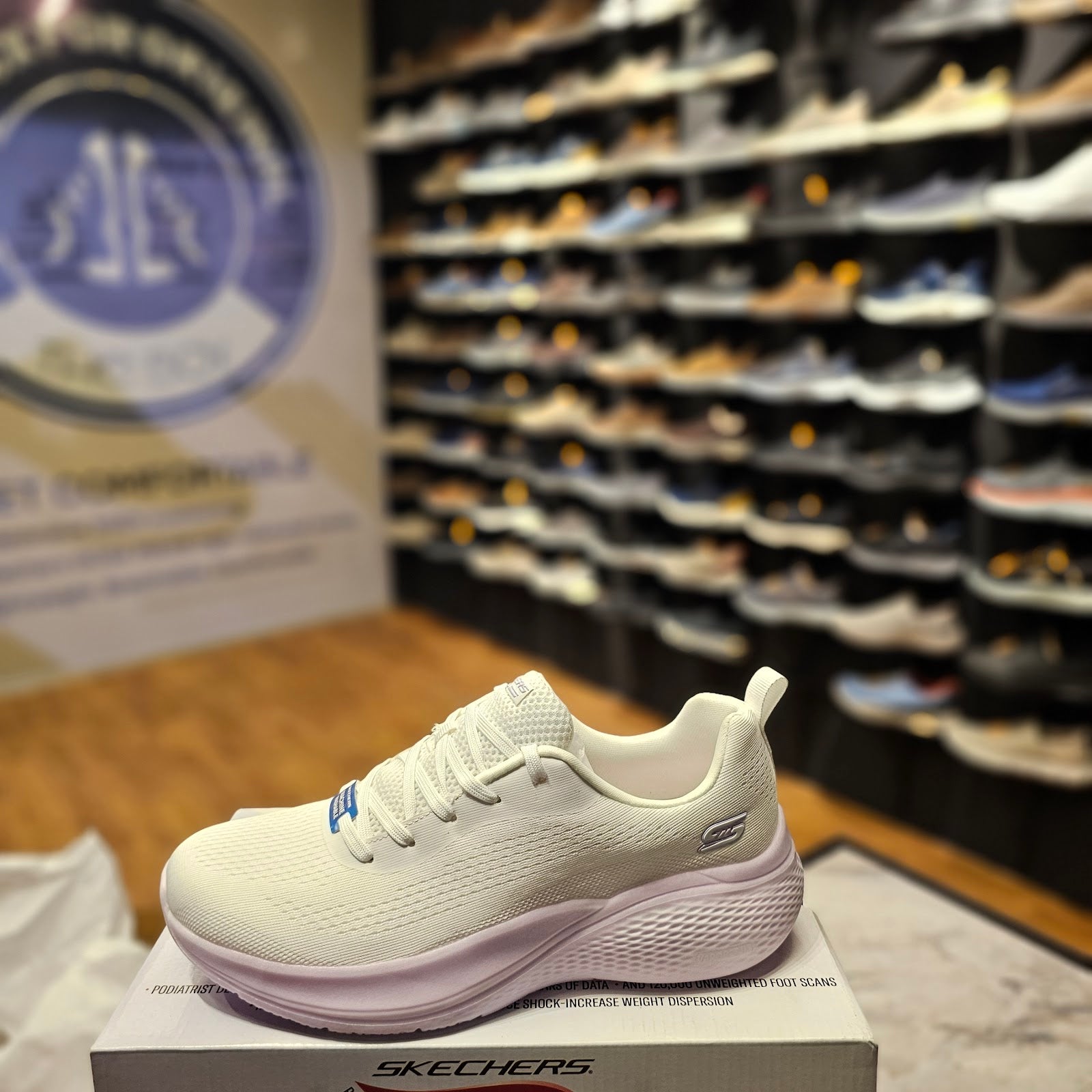 Skechers 117550 - Off White - Size 38.5