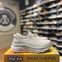 Women's Skechers D'Lux Walker 3.0