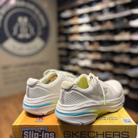 Women's Skechers Skechers Max Cushioning Arch Fit 2.0 - Avenida