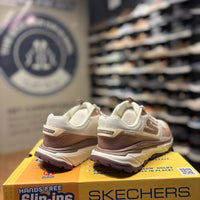 Women's Skechers D'Lux Journey - Champney Falls Trailhead