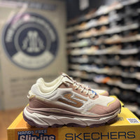 Women's Skechers D'Lux Journey - Champney Falls Trailhead