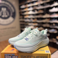 Women's Skechers GO RUN Supersonic Max