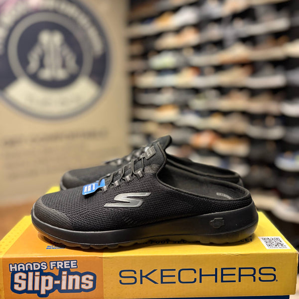Women's Skechers GOwalk Joy - Janay — Black