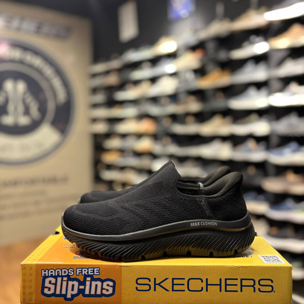 Women's Skechers GO Walk Max Cushioning Hyper Burst - Cleo — Black