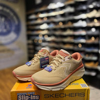 Women's Skechers Relaxed Fit: D'Lux Walker 2.0 - Active Pace