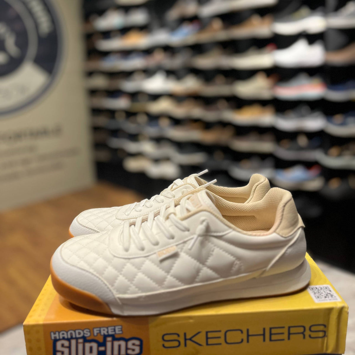 Women's Skechers BOBS Billie - Wild Comfort