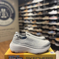 Women's Skechers Max Cushioning Endeavour - Sarasota