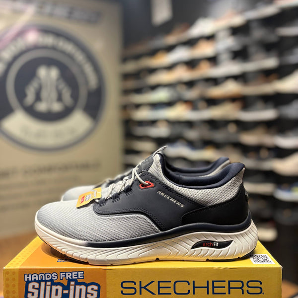 Men's Skechers Hands Free Slip-ins Relaxed Fit: Arch Fit Crosser - Chozen — Gray/Navy
