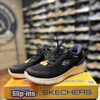 Black/Navy