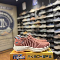 Women's Skechers Slip-ins: BOBS Infinity - Daily Vision