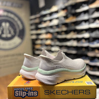 Women's Skechers D'Lux Walker 3.0 - Theboxfororiginalproduct_vendor#shop_nameWomen's Skechers D'Lux Walker 3.0